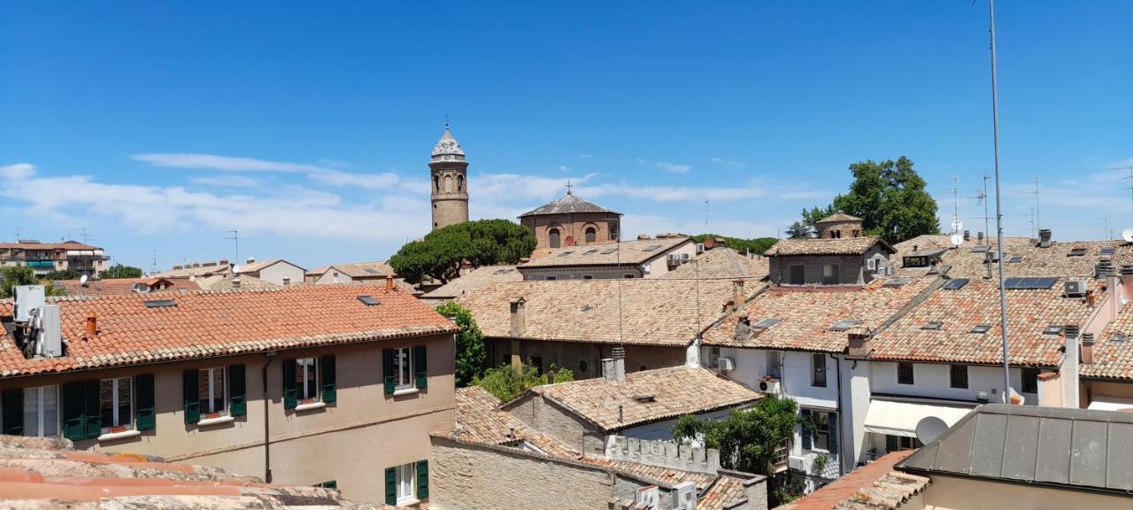 Corte Cavour. Una Mansarda Nel Cuore Della Citta ราเวนนา ภายนอก รูปภาพ