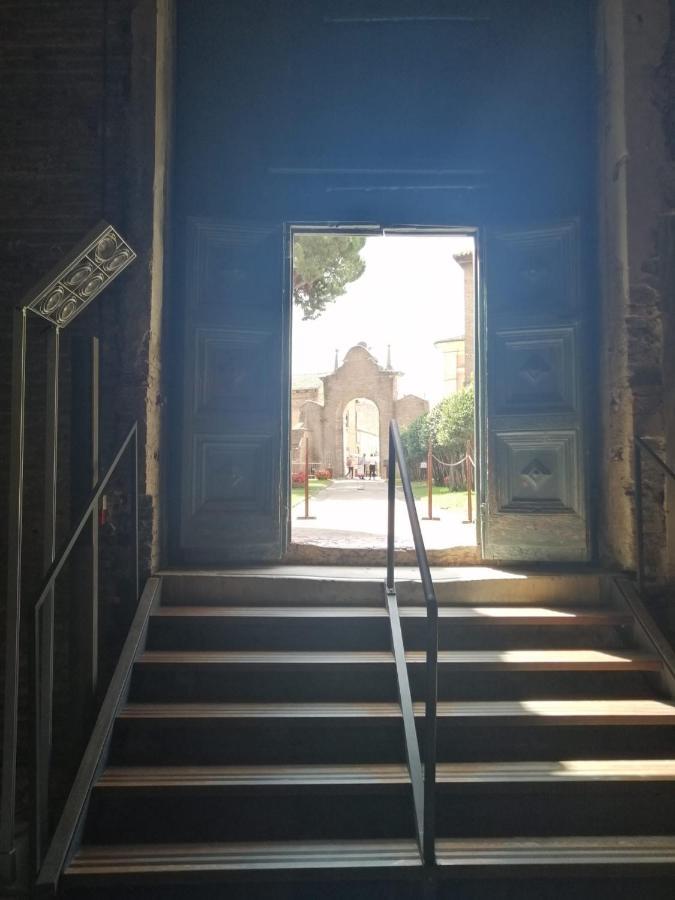 Corte Cavour. Una Mansarda Nel Cuore Della Citta ราเวนนา ภายนอก รูปภาพ