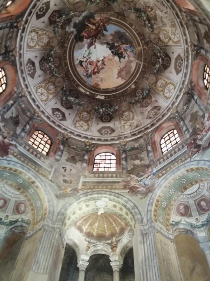 Corte Cavour. Una Mansarda Nel Cuore Della Citta ราเวนนา ภายนอก รูปภาพ